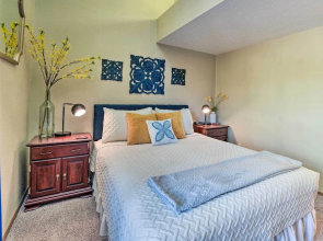 Balcony & Grill: Condo Near Table Rock Lake!