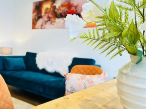 Gorgeous Serene Spacious Luxury Apartment 2 Bedrooms Sleeps 6