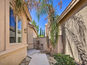 2 Mi to Coachella: Indio Home w/ Fire Pit!