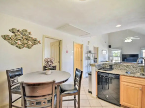 Sunny Norfolk Apartment w/ Deck + Fire Pit!