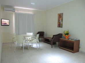 Mackenzie Beach Hotel & Apartments