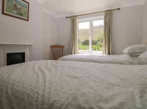1 Paythorne Farm Cottages