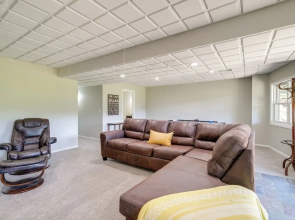 Beautiful Bellaire Home w/ Amenities, 4 Mi to Lake