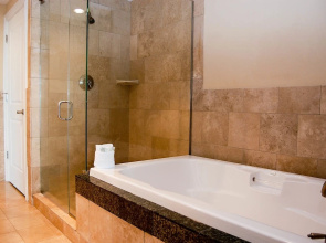 Ocean Club 204-Deluxe - Two Bedroom Apartment