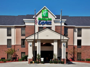 Holiday Inn Express Sulphur