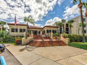 Land's End 404 Building 10 Gorgeous Updates / Beachfront!