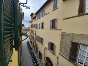 Moro in Firenze With 4 Bedrooms and 2 Bathrooms