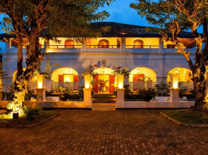 Tamarind Hill
