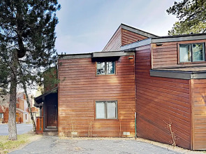 New Listing! Eagle Lodge Getaway W/ Pool & Sauna 2 Bedroom Condo