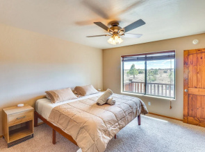 Near Lakes & Trails: Pet-friendly Cabin in Arizona