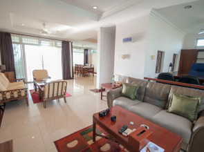 Smiling hill Apartments & Guesthouse