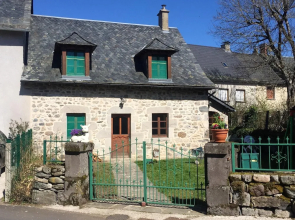 House With 2 Bedrooms in Lanobre, With Enclosed Garden