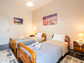 Seaside Family Haven - Avia's Spacious Getaway