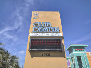 Club Destin