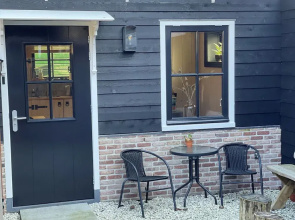 Inviting Chalet in Monnickendam With Garden