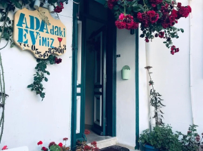 Adadaki Evimiz Bozcaada