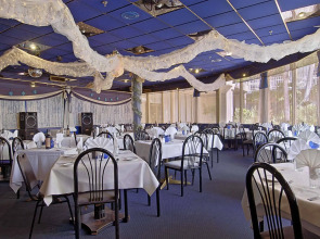 Days Hotel - Thunderbird Beach Resort