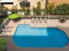 Mai Hana Hotel- Intl Drive, Trademark Collection by Wyndham