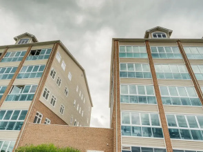 Lakefront Huddleston Condo w/ Community Pool