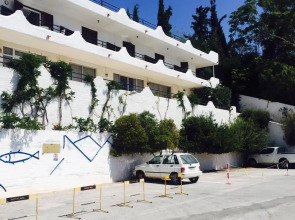 Daskalio Resort Adamis