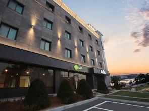 Boo Hotel