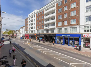 Right On Bright On Apartment 1D - City Centre Luxury Apartments