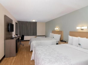 Red Roof Inn PLUS+ Miami Airport