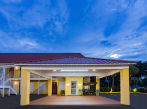 Days Inn by Wyndham Barnwell