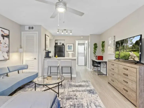 Efficiency Studio Close to Downtown and Domain