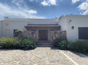Acodegora Y Amplia Casa En Salta