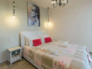 Bungalow Next TO THE Beach IN Malia