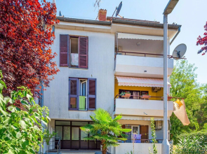 Amazing Apartment in Porec With Wifi and 2 Bedrooms