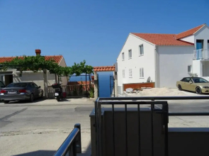 Stane - Modern & Fully Equipped - A1