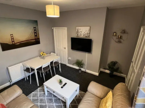 Near A1 Motorway - Free Parking