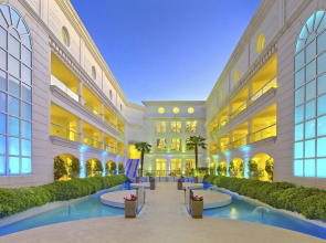 Elinotel Apolamare Hotel
