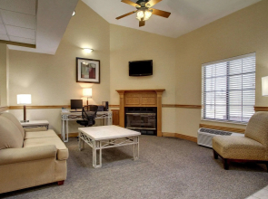Columbia Inn & Suites