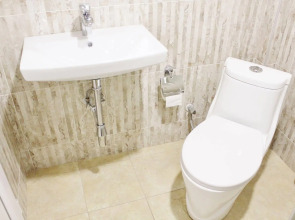 Гостиница Red Fox Guesthouse