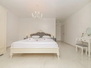 Beachfront Villa Baronessa with Pool