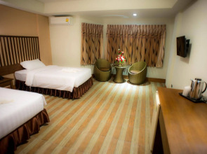 Collection O JA Siam City