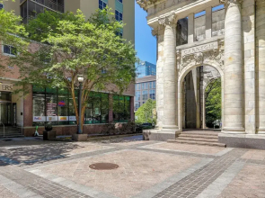 Colorful Atlanta Vacation Rental - Walk to Dtwn!