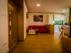 Top Trio Residence