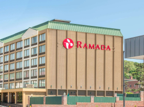 Ramada by Wyndham Cumberland Downtown
