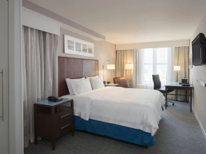 Hampton Inn Seaport Financial District