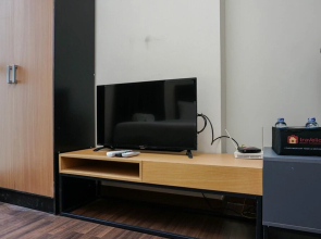 Fabulous Studio Room Puri Orchard Apartment