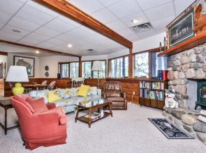 Moonrise - Hiller Vacation S 5 Bedroom Home