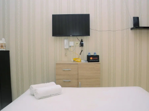 Fully Furnished Studio with Queen Bed at Dave Apartment