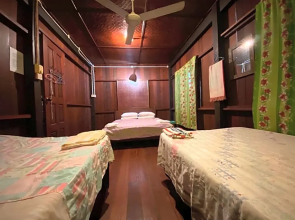 OYO Home 90328 Lamin Dana Cultural Lodge