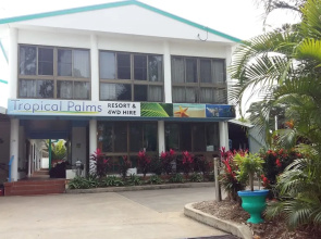 Tropical Palms Resort & 4WD Hire
