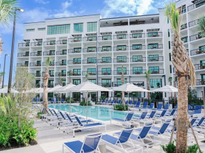 The Perry Hotel Naples