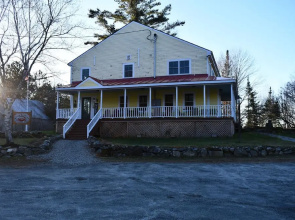 Brook Road Inn